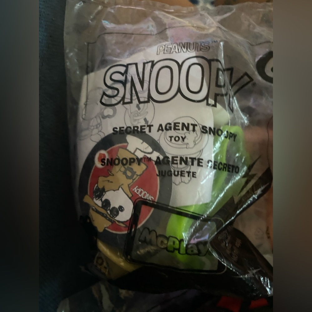 Toy, Peanuts Secret Agent Snoopy
